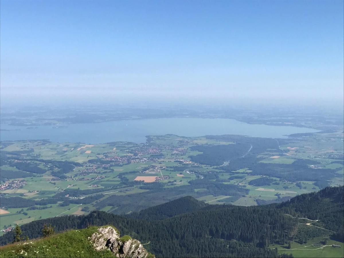 Haus Schwarz Lägenhet Staudach-Egerndach Exteriör bild