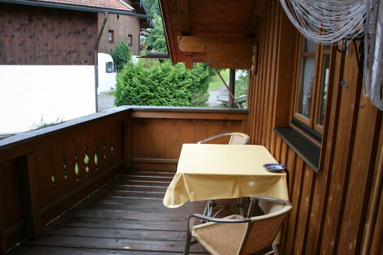 Haus Schwarz Lägenhet Staudach-Egerndach Exteriör bild