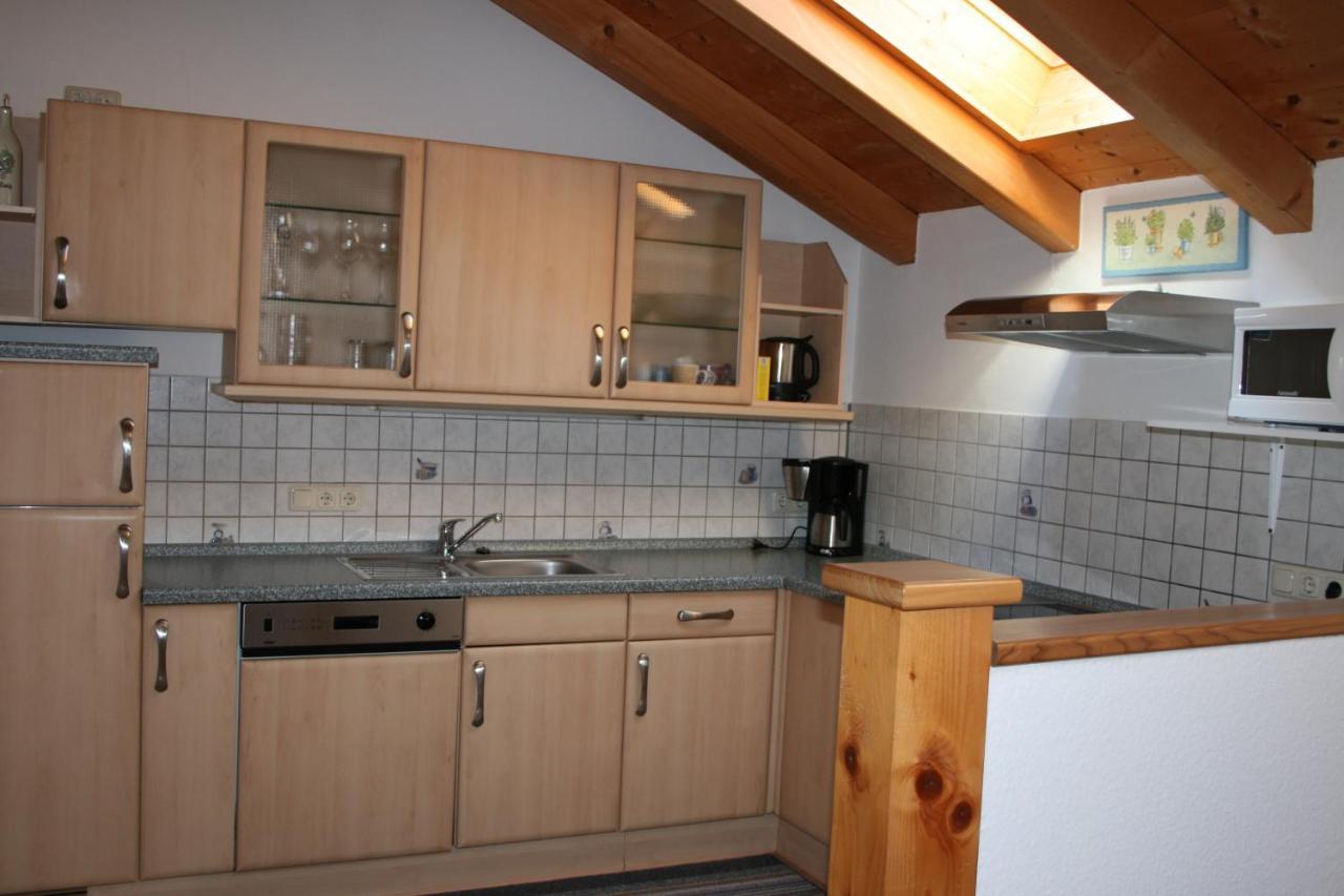 Haus Schwarz Lägenhet Staudach-Egerndach Exteriör bild